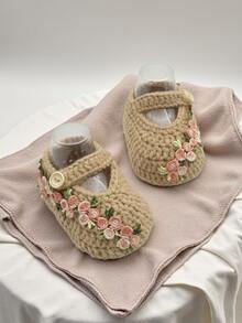 1 Pair Handmade Crochet Flower Pattern Infant Pre-Walker Shoes/Socks - Khaki - View 5