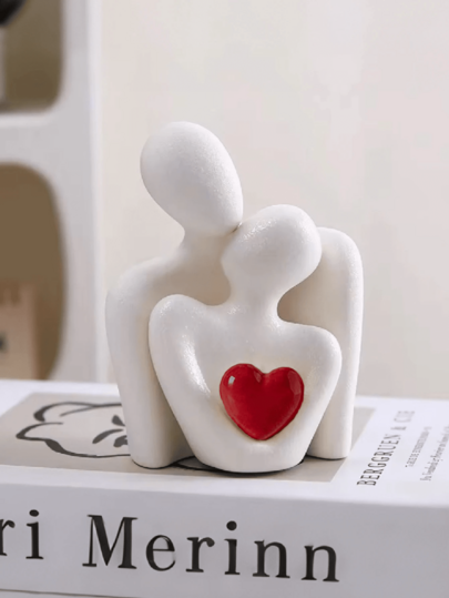 一件北欧极简风格双人抽象图案装饰品，适合装饰家庭壁龛、鞋柜和电视柜，也适用于桌面装饰、卧室浪漫装饰、客厅装饰，以及作为情人节礼物。它也适合作为生日礼物或节日礼物送给女朋友。