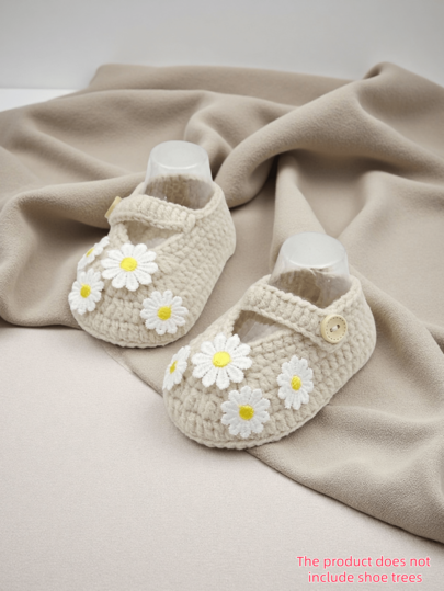 1 Pair Infant Girl Knit Booties With Daisy Flowers, White Infant Shoes, Button Strap, Infant Christening Slippers