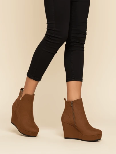 女士踝靴，坡跟，超高跟，内增高，舒适，时尚，百搭，新款冬季款式，T台款，优雅，保暖内衬踝靴