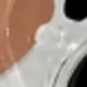 متعدد الألوان