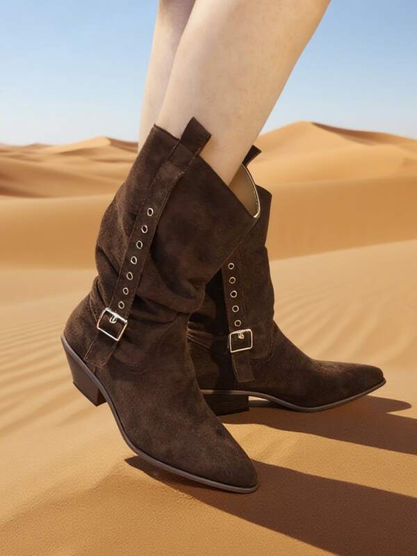 Stivali color merlot, stivali western retrò con punta affusolata per l'autunno/inverno 2025, stivali alla caviglia in camoscio con tacco chunky e fibbia versatile, stivali da equitazione di colore solido, stivali slouchy slip-on, stivali, stivali da cowboy