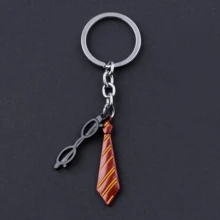 Harry Potter 1 件/3 件哈利波特卡通包挂饰亚克力钥匙扣哈利波特创意金属钥匙扣包饰微型房子领带和眼镜设计合金吊坠龙虾爪夹耐用钥匙圈适用于手提包汽车 - 彩色 - 查看 8
