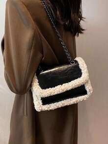 Fashion Versatile New Explosion In Autumn And Winter Must -Have Collision Chain Chain Lamb Hair Pu Material Ladies Christmas Shoulder Mesengers Black Bag Tot Small Bag