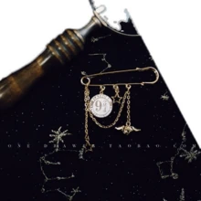 Harry Potter 1个/3个哈利波特卡通包包挂件亚克力钥匙扣，哈利波特9¾站台金色飞贼胸针，包包吊坠，衣夹配件，圣诞礼物，精致金属工艺背包挂件 - 彩色 - 查看 3