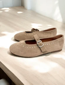 Classic Style Flat Ballet Flats, Women's Ballet Flats, In Versatile Colors (Black, Beige, Green, Yellow) Made Of Suede-Like Material With A Soft Finish, Metal Buckle, Ideal To Combine With Neutral Or Natural Looks, Comfortable And Versatile, Perfect For Everyday Wear Or To Give A Sophisticated Touch To A Casual Outfit - 卡其色 - 查看 4