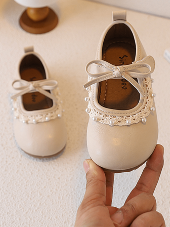 1 Pair Of Retro Solid Color Soft Soled Flat Shoes For Children, Soft, Lightweight And Non Slip, Suitable For Fashionable And Comfortable Walking Shoes For Daily Wear On Holidays. Suitable For Outdoor Activities And Casual Wear, With Hook And Loop Closure, Suitable For Both Girls Throughout The Year.