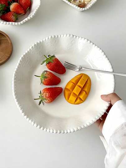 1pc Ceramic Plate With Embossed Lace & Pearl Rim, French Romantic Pearl Embossed Lace White Dinner Plate, Luxurious Dessert Plate, High-End Breakfast Plate, Elegant Household Dish, Suitable For Restaurants, Living Rooms, Hotels, Dessert Shops