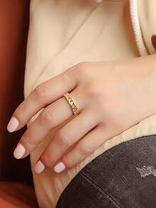 Charm-In 1 件时尚简约 18K 镀金黄铜几何锆石戒指，情人节、母亲节礼物 - 金色 - 查看 2