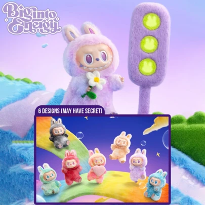  Hộp bí ẩn "Sức mạnh quái vật" của Pop Mart - 6 thiết kế độc đáo + 1 bất ngờ, tất cả đều là những chú thỏ quái vật mặc trang phục nhung nhiều màu sắc (Đỏ/Cam/Hồng/Xám/Xanh dương/Tím), với biểu cảm trái tim/vui vẻ/trung thành và vòng treo có thể tháo rời, cao khoảng 17cm, lý tưởng cho người sưu tầm và trang trí hàng ngày thú vị.