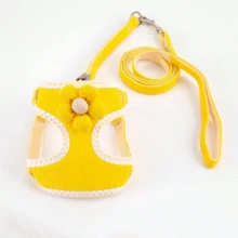 1 pieza Chaleco con correa para perro estilo arnés y correa para perro oso de peluche, correa antideslizante para cachorros con decoración de flores, adecuado para perros y gatos pequeños y medianos, suave y transpirable, ajustable