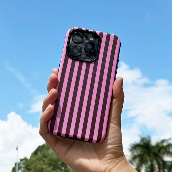 Capa protetora elegante listrada, preta e rosa, de camada dupla para iPhone 17, 16 Pro Max, 17 Air, 15 Pro, 13, 11, 12, XS, 8 Plus e 7, capa brilhante 2 em 1.