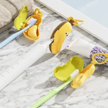 Banana-Shaped Toothbrush Storage Case – Built-In Compartment Design For Separating Toothbrush Heads & Silicone Caps, Clean Partitioning Fits Various Toothbrush Types. Features An Integrated Snap Closure For Easy Opening And Closing, With Dust-Proof And Breathable Properties. Compact And Portable, It Can Be Hung On The Wall Without Taking Up Space. Suitable For Business Trips, Family Travels, Home Backup, And Outdoor Camping. - Random - View 5