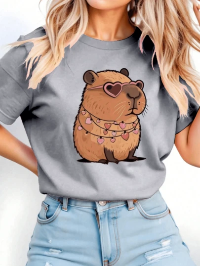 Shendy Vendy Camiseta básica de manga corta con diseño impreso de capibara y piapia, casual y creativa, para mujer
