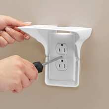 Repisa Para Contacto Betterware - Repi Contacto - Repisa Para Celular Repi Contacto de Betterware. Sirve para colocar celulares, bocinas, llaves o cualquier otro objeto soporta hasta 800g. mide 15x10x15cm - Blanco - Ver 2