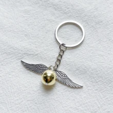 Harry Potter Móc khóa Quả Cầu Vàng (1/3 chiếc), móc khóa kỷ niệm phim và Bảo bối Tử thần, chất liệu kim loại cao cấp, bề mặt nhẵn mịn, nhẹ và dễ mang theo, thích hợp để treo vào chìa khóa/ba lô, vật phẩm sưu tầm không thể thiếu cho người hâm mộ, đa năng vừa là phụ kiện trang trí vừa là phụ kiện thiết thực, món quà lý tưởng cho người đam mê. - Nhiều màu - Xem 12