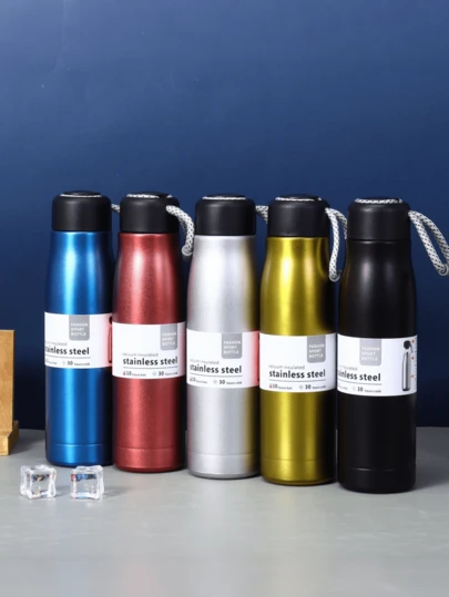 儿童不锈钢真空保温水瓶，双层防漏瓶盖，冷热饮皆宜，宽口便携设计，适合学校和户外活动使用。