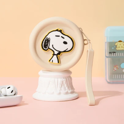  Miniso 史努比系列硅胶零钱包（乳白色），轻巧便携，节日派对礼物迷你钱包