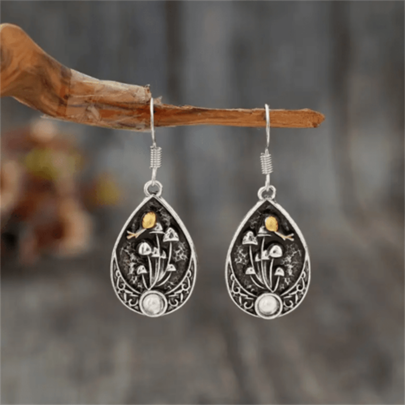 1 Pair Vintage Carved Mushroom Pattern Faux Gem Water Drop Dangle Earrings, Fashionable Personalized Party Jewelry Gift For Women