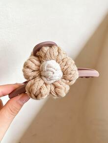 1pc Women Knitted Flower Hair Clip, Autumn/Winter Knitted Flower Hair Clip, Medium Hair Claw For Bun, Retro Elegant Hair Claw Clip Fashion Hair Clutch Winter Hair Accessories