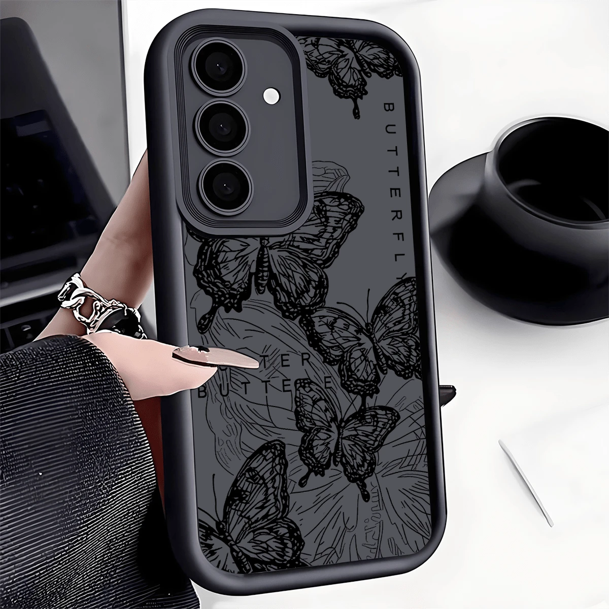 1 pieza Funda de teléfono a prueba de golpes con diseño creativo de mariposa negra voladora que cubre todo el Body, cubierta protectora antideslizante y gruesa compatible con iPhone, Honor, Redmi, Galaxy