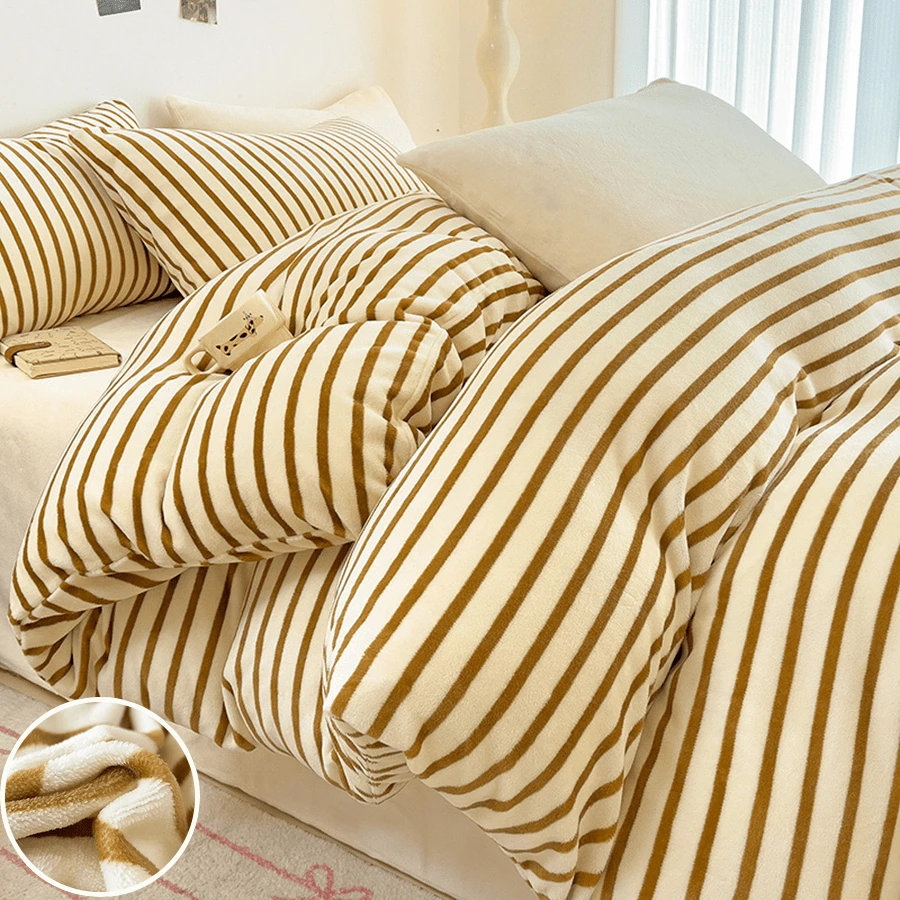 1 Set Autunno/Inverno Copripiumino in Velluto di Latte a Righe 3 Pezzi (1 Copripiumino + 2 Federe, Piumino e Cuscini Non Inclusi), Design Semplice, Spesso e Caldo, Lavabile in Lavatrice, 180gsm, Angoli Sagomati, Misura Singola/Matrimoniale