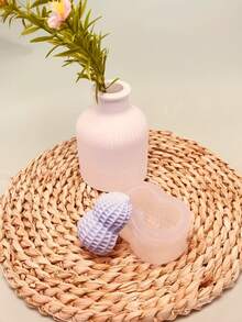 1 pieza Molde de silicona con forma de cacahuete para velas aromáticas DIY, accesorio de decoración de yeso con forma de cacahuete, vela hecha a mano, cera, molde de decoración de aromaterapia, formas lindas DIY, artesanía de velas festivas de Navidad para decoración navideña, obra de arte de yeso y cemento aromático, idea de regalo perfecta, decoración navideña para el hogar, decoraciones navideñas, accesorio de decoración de habitación, 2025