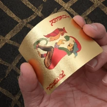 金色和黑色防水塑料扑克牌套装，美元设计，柔软优质，适合派对、纸牌游戏、棋盘游戏、赌场配件，最适合二十一点和麻将