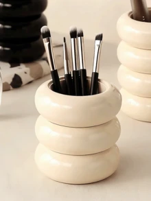 1 Piece Milky White Honey Jar Shaped Resin Makeup Brush Holder With Asymmetrical Relief On The Surface, Multifunctional Desk Decoration, Mini Ceramic Vase And Storage Box For Living Room, Bedroom And Office