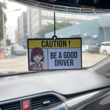 Design von Anime-Warnschildern "SEI EIN GUTER FAHRER", Auto-Lufterfrischer - Hängende Rückspiegel-Dufttabletten, coole Auto-Dekoration, papierbasierter Fahrzeug-Lufterfrischer-Kombisatz mit verschiedenen Designs, Geschenk für Freunde