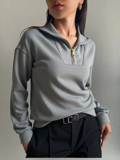 Sudadera con Capucha para Mujer - Sudadera de Media Apertura con Cremallera Metálica, Tejido Suave y Transpirable, Corte Slim y Atractivo, Disponible en Varios Colores, Ideal para Estilo Casual y Semi-Formales.