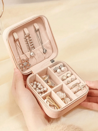 1 pieza Caja de joyería de viaje mini, Caja de almacenamiento de joyas de cuero PU, Caja de joyería para anillos, aretes y collares, Soporte de exhibición de joyas, Caja de joyería portátil anti-polvo y anti-oxidación, Caja de exhibición de joyas, Regalo para ella