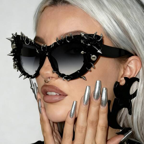 Personalisierte Oversized Katzenauge Modebrillen mit Nieten Nieten Gothic Punk Spitze Modebrillen für Frauen, schwere Partybrillen mit Nieten für Männer, kantige Statement-Accessoires für Nachtclubs & Musikfestivals