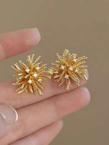 1Pair Gold Plated Sunburst Stud Earrings - Rhinestone Firework Statement Earrings For Women, Hypoallergenic Daily & Party Jewelry