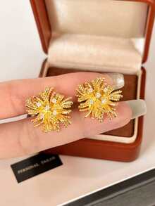 1Pair Gold Plated Sunburst Stud Earrings - Rhinestone Firework Statement Earrings For Women, Hypoallergenic Daily & Party Jewelry