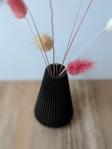1个现代弧形塑料花瓶，内含人造芦苇草，简约家居装饰，灰色扭纹设计，适用于婚礼、客厅、办公桌、乔迁礼物等场合。 - 彩色 - 查看 8