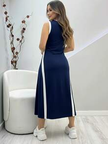 Long Knitted Dress With V-Neckline, Two-Tone Tank Top, Stripes And Slit, Comfortable And Loose - 藏蓝色 - 查看 2