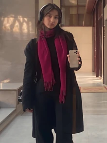 1条女士简约纯色仿羊绒围巾，学院风披肩，适合换季、日常佩戴，防风保暖，秋季可搭配连衣裙、沙滩装、假日装。 - 酒紅色 - 查看 3