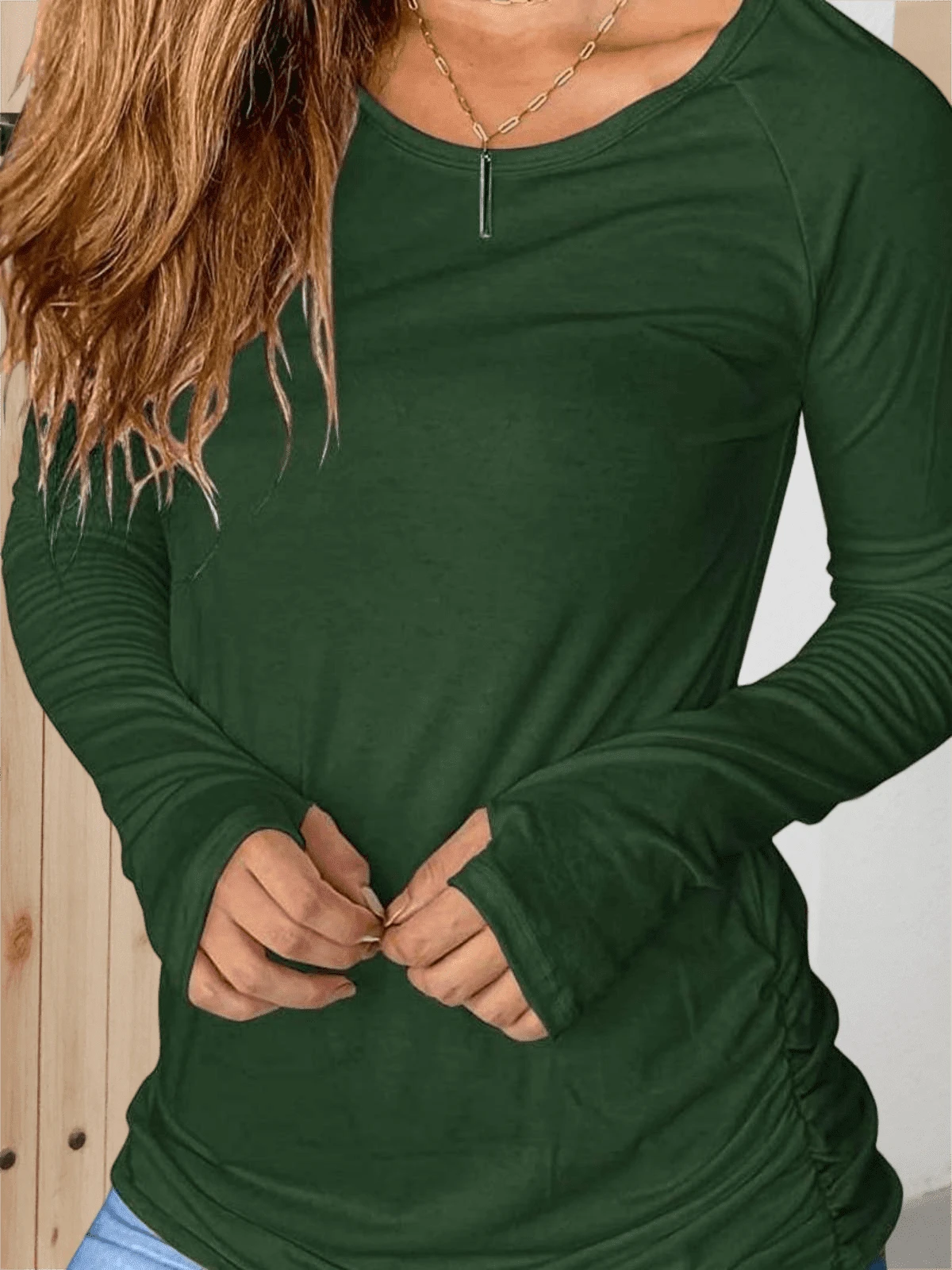 Fisoew Women's Long Sleeve Thumb Hole T Shirt Crew Neck Plain Design Casual Ruched Tee Top - màu xanh lá - Xem 1