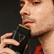 VGR Barber Shaver Professional Shaver 9000 RPM Trimmer Electric High Power Beard Shaver Reciprocating Charging Base Men's Shaver V-334