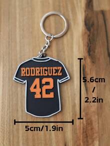 1件可定制3D打印足球球衣钥匙扣，运动主题个性化多色选择，球衣形状，可印制姓名和号码，足球主题钥匙扣吊坠，适合足球迷生日/周年纪念/球队庆祝活动，可作为礼物和装饰品。 - Style B - 查看 7