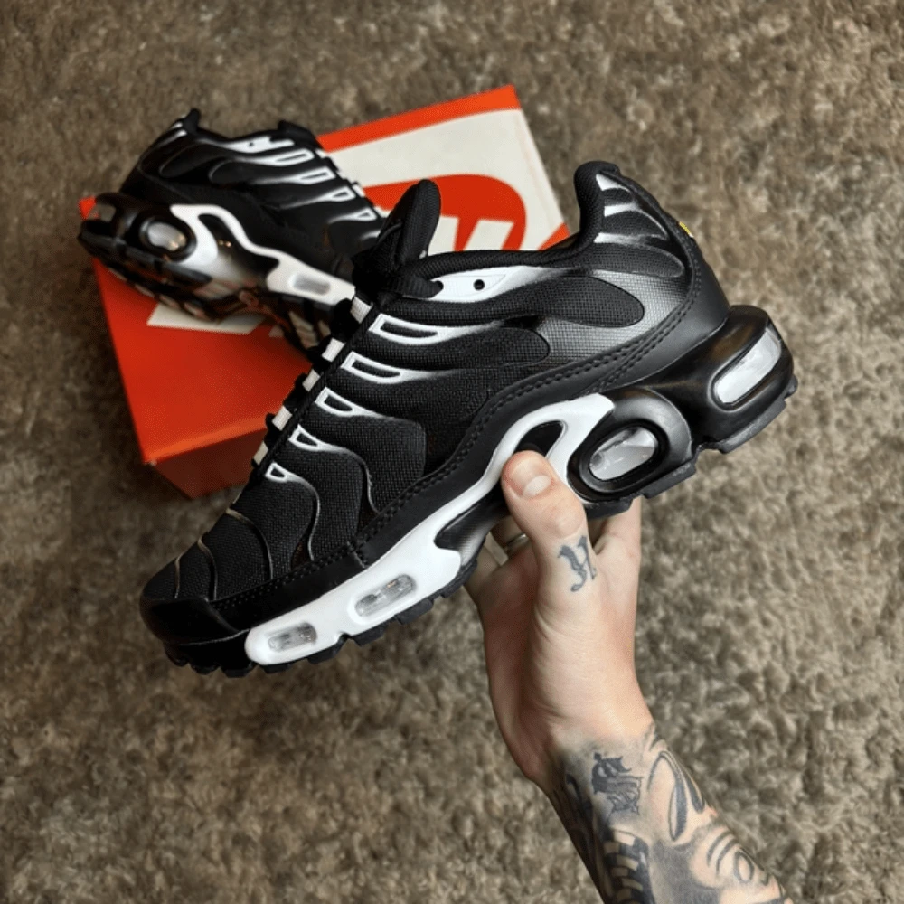 Air TN Plus Max Black Premium Vapor White Bubble Shock Absorber Springs Sneakers - Black and White - View 1
