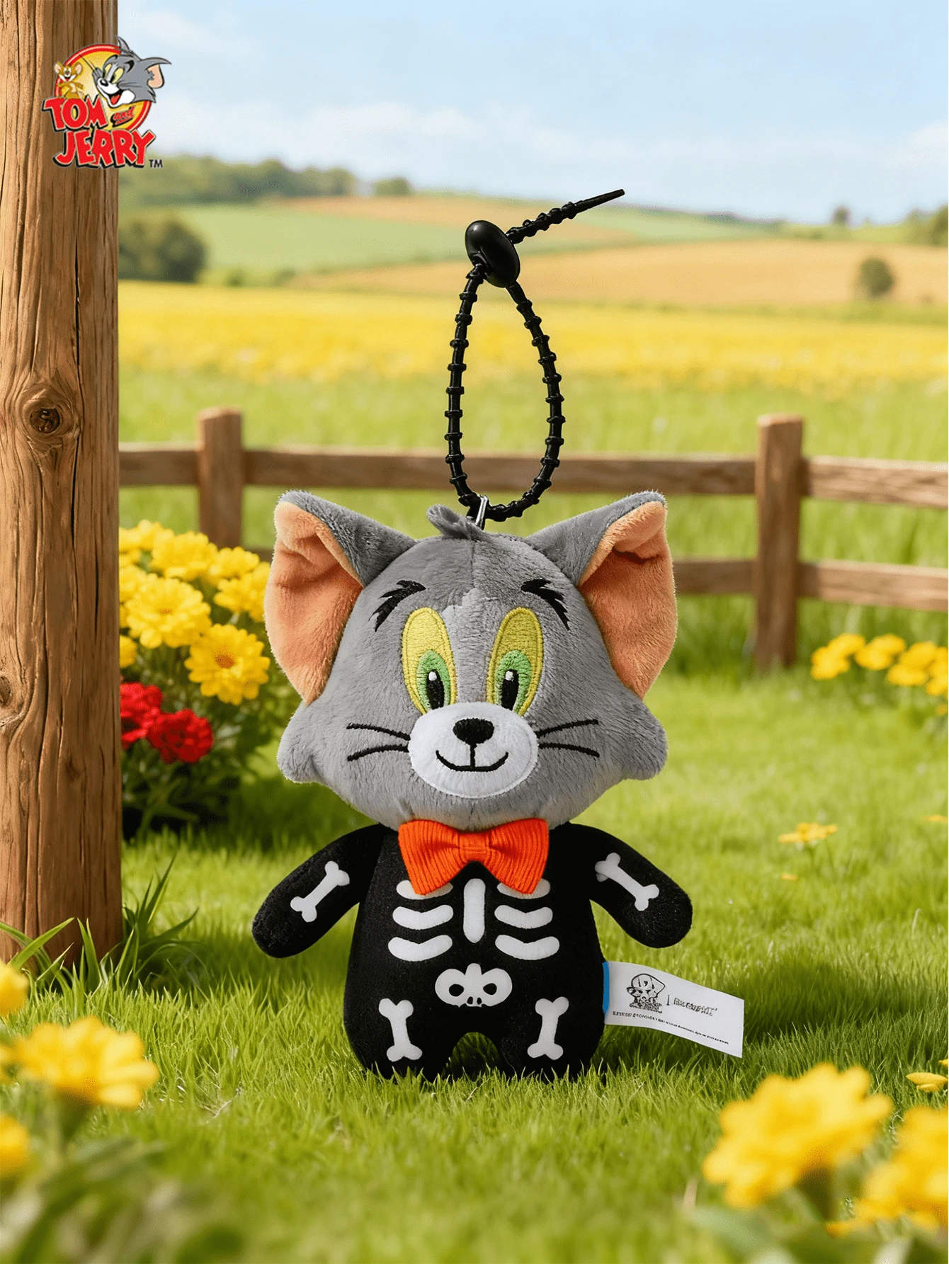 Móc khóa mèo Tom & Jerry hình bộ xương được cấp phép chính thức – Thú nhồi bông mềm màu xám với tai trong màu cam, mắt vàng lục và nơ đỏ, dây xoắn ốc màu đen, kích thước nhỏ gọn 11cm/14,6cm, lý tưởng để làm móc khóa túi xách/móc khóa, người hâm mộ Tom & Jerry và nhà sưu tập phim hoạt hình Halloween