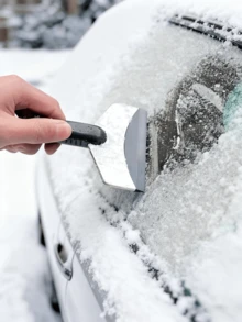 1 pieza Rascador de hielo sin arañazos para coche - Cepillo de nieve de invierno, quitador de escarcha, limpiador de parabrisas, pala rompehielos duradera, ajuste universal para coche/camión/SUV, accesorios esenciales de invierno para automóvil (Negro)