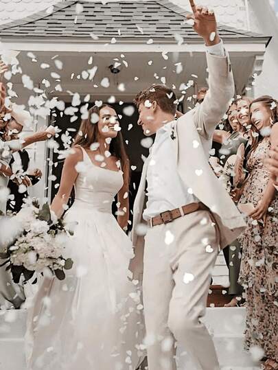 2000pcs White & Colorful Heart Shaped Confetti, Suitable For Weddings, Bachelorette Parties, And Valentine's Day Parties. These Heart-Shaped Confetti Are Perfect For Wedding Ceremonies, Holiday Parties, Heart-Themed Parties, Engagement Parties, Wedding Gifts, And Love-Themed Parties Decoration.