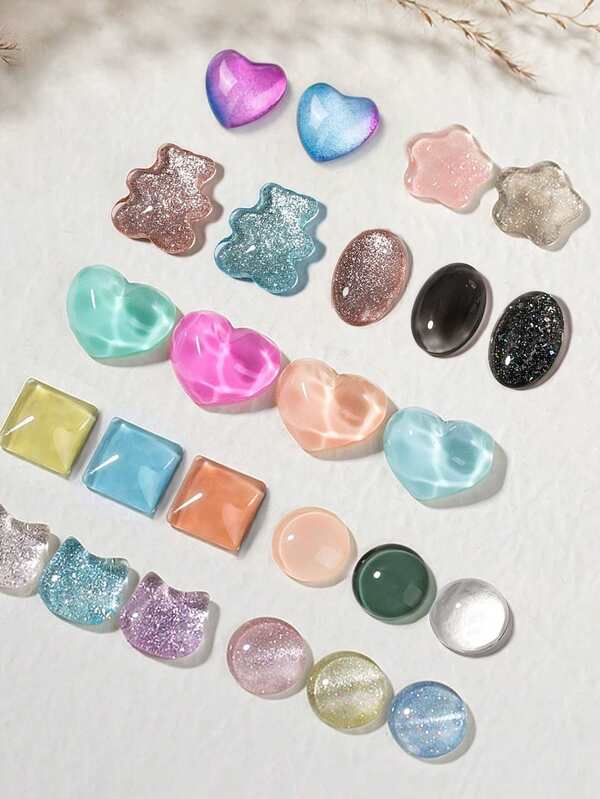 40Pcs Heart-Shaped, Star-Shaped, Bear-Shaped Glass Nail Color Card Display Stickers Transparent Nail Polish Bottle Color Display Stickers Suitable For Nail Polish Color Card Display Tools