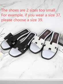 女士复古平底凉鞋 - 露趾设计，适合户外穿着和日常搭配，夏季清凉拖鞋，PVC材质，H字母设计，防滑软底，时尚户外鞋，沙滩拖鞋，INS风拖鞋，网红同款，轻便耐穿，韩版