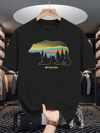 Camiseta Estampada Hombre,Diseño Original con Oso Contorno Montañas y Silueta de Bosque,Algodón Suave,Estilo Casual y Moderno.