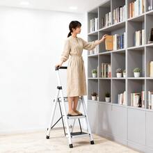 脚立 踏み台 折りたたみ はしご 3段 ステップ台 スツール 滑り止め付き 頑丈 安全 耐荷重150kg 省スペース収納 軽量 多機能 スツール 洗車 室内 アウトドア 持ち運び便利 おしゃれ 組み立て不要 - ホワイト - チェックする 3