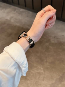 Premium Genuine Leather Watch Band, Compatible With 38/40/41/42/44/45/46/49mm Watch Dial, Compatible With Ultra/SE11/10/9/8/7/6/5/4/3/2/1 Models - Black Gold - View 4